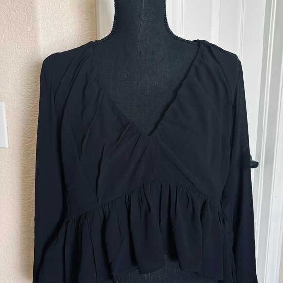 H&M Long Sleeve Sheer V Neck - NWT - Picture 3 of 3
